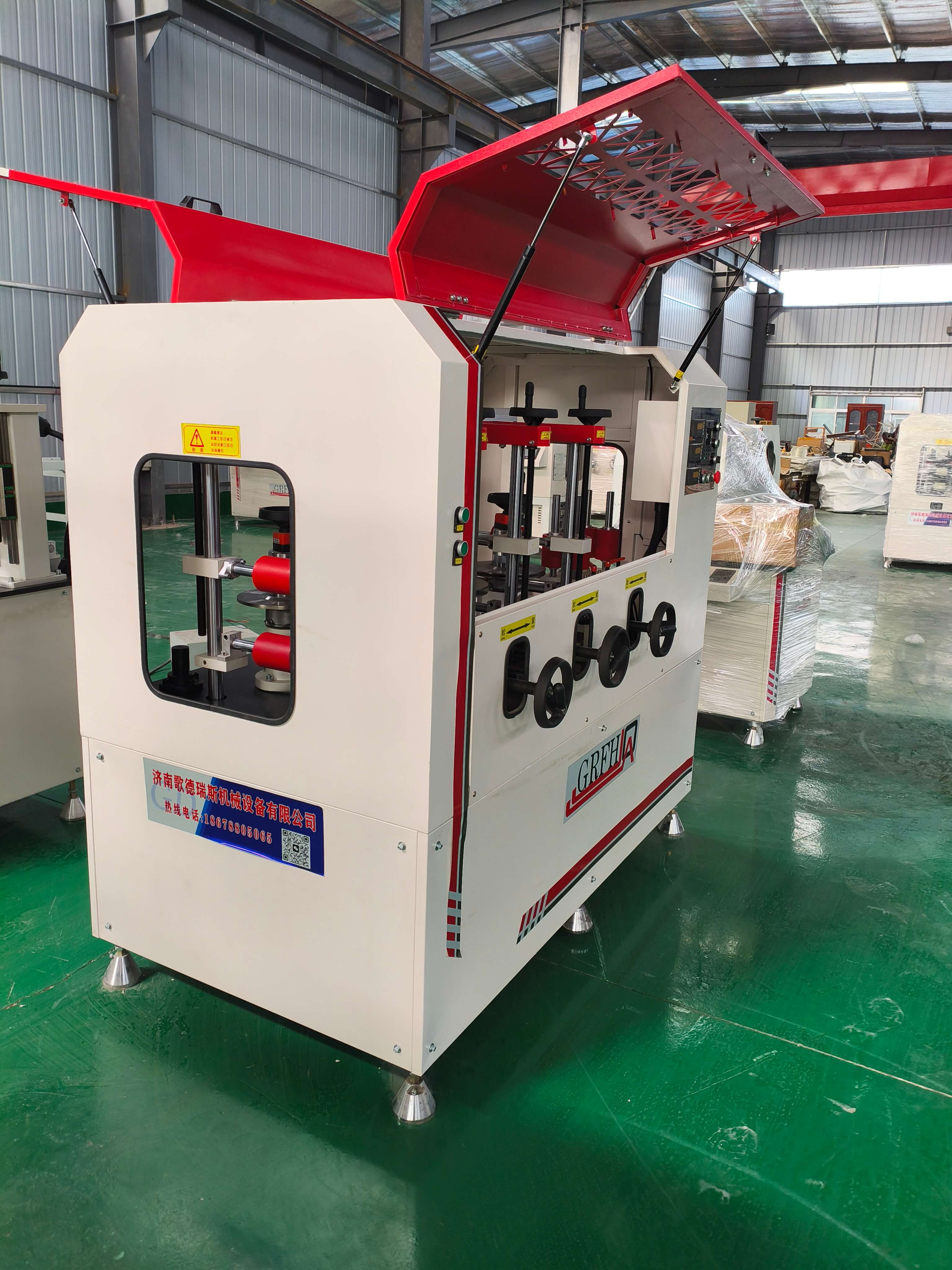 在什么情況下需要更換滾壓復合機的刀盤？